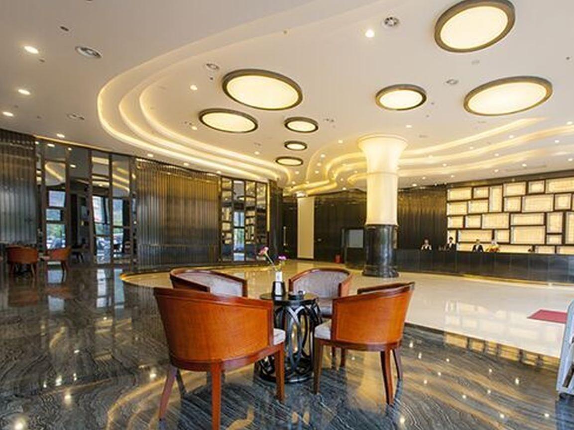 Golden Palm Hotel Zhuhai Exteriör bild