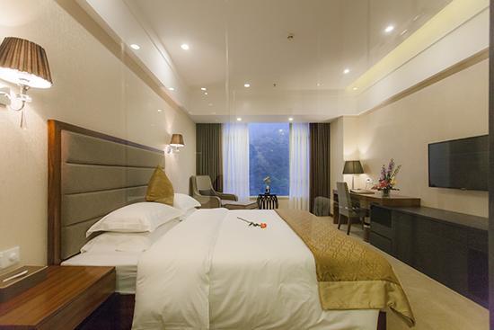 Golden Palm Hotel Zhuhai Exteriör bild