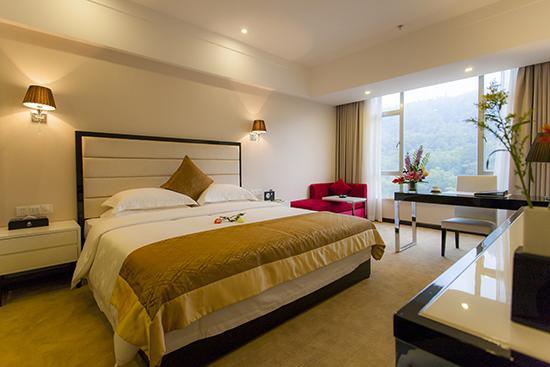 Golden Palm Hotel Zhuhai Exteriör bild