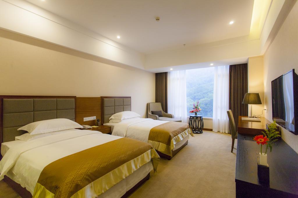 Golden Palm Hotel Zhuhai Exteriör bild
