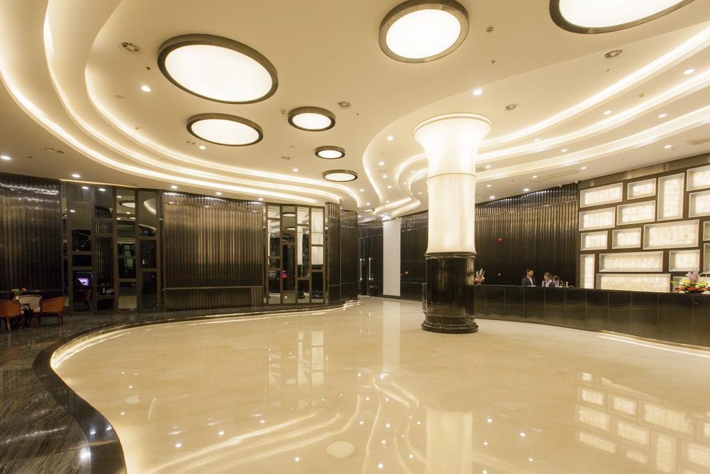 Golden Palm Hotel Zhuhai Exteriör bild