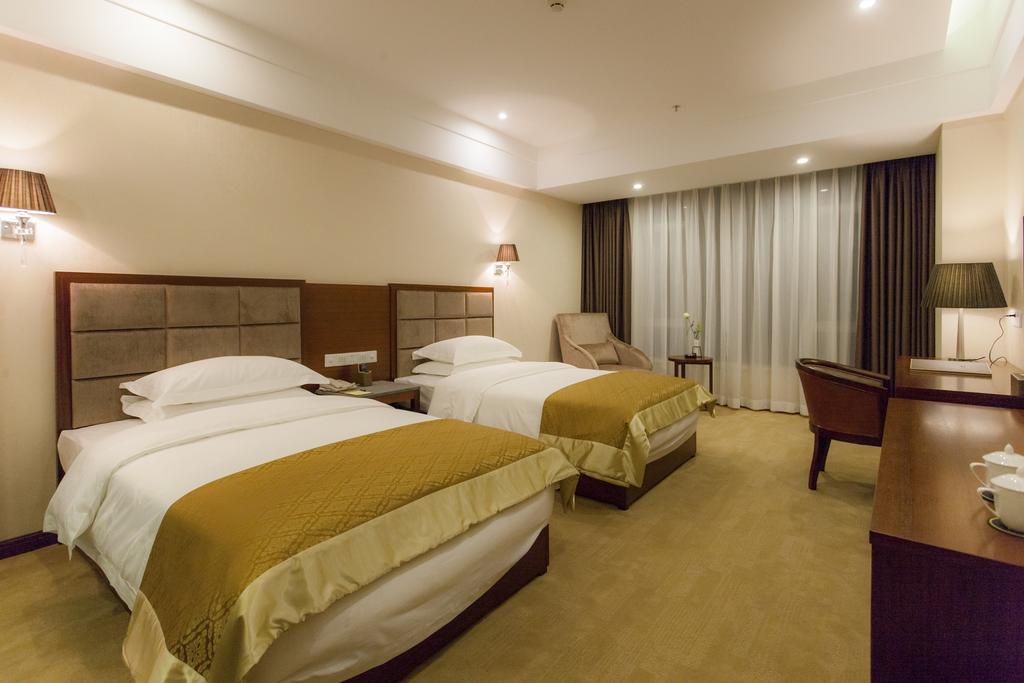 Golden Palm Hotel Zhuhai Exteriör bild